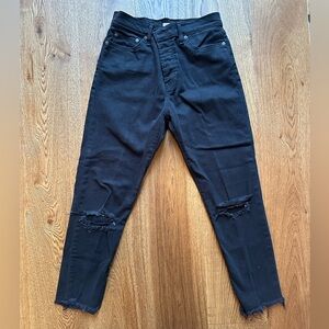 Levi’s Wedgie Skinny Black Distressed Jeans – Size 29